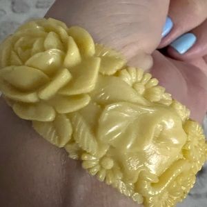 1920-1930’s Vintage, used Celluloid Elephant bangle.